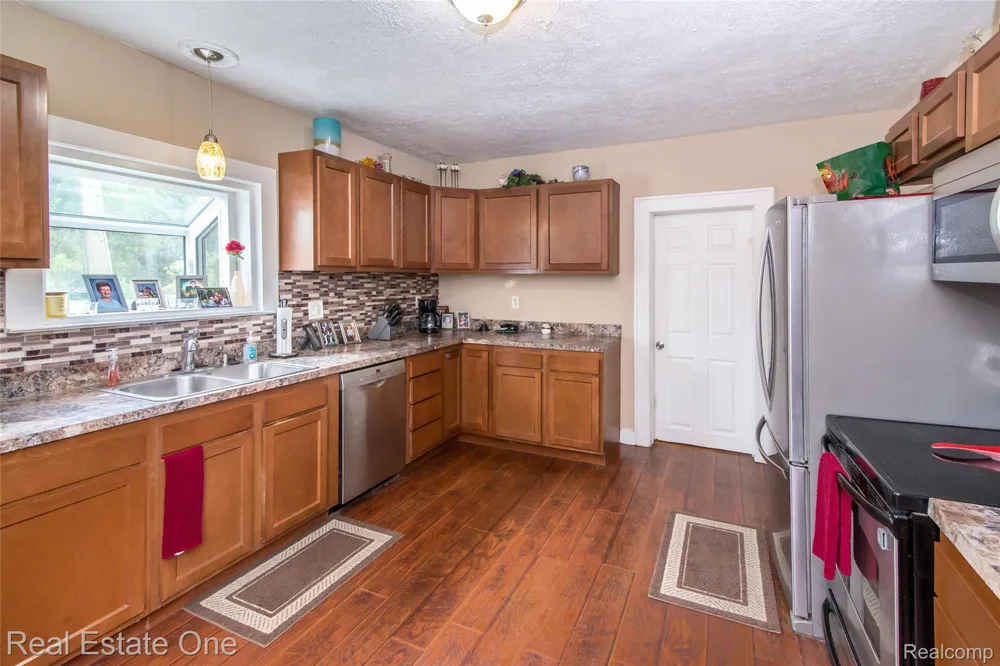 821 Dearborn Street Howell City, MI 48843