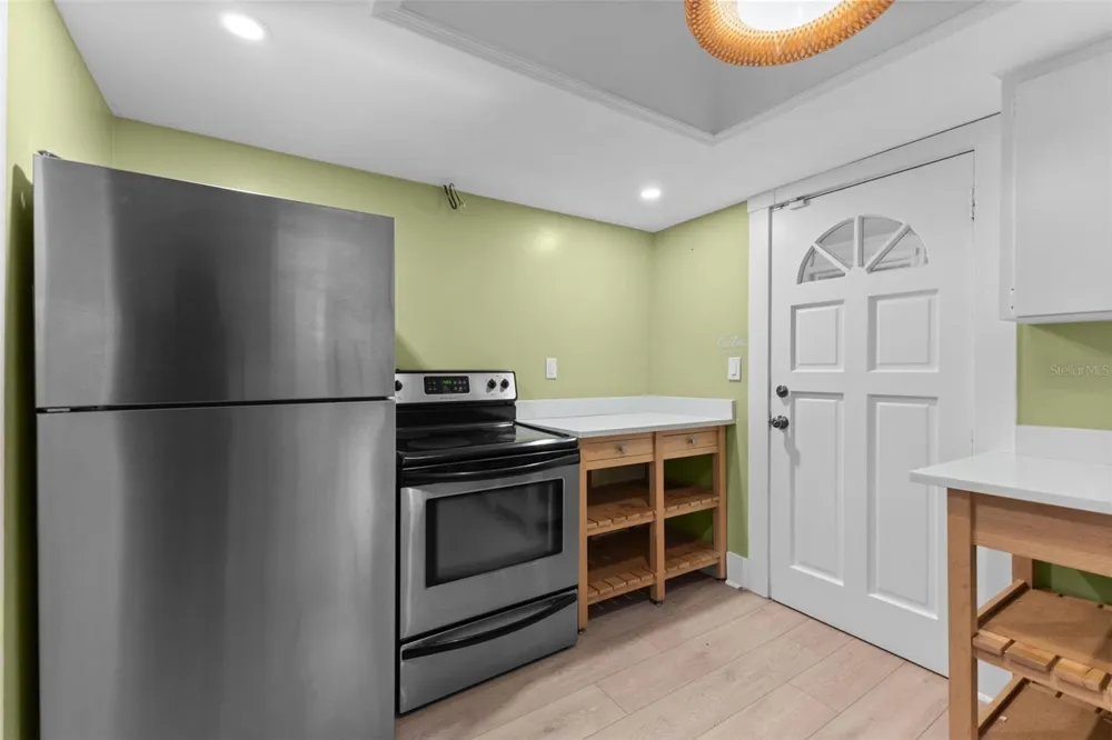 304 W FLORA STREET Tampa, FL 33604