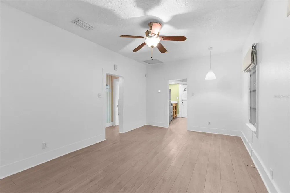 304 W FLORA STREET Tampa, FL 33604
