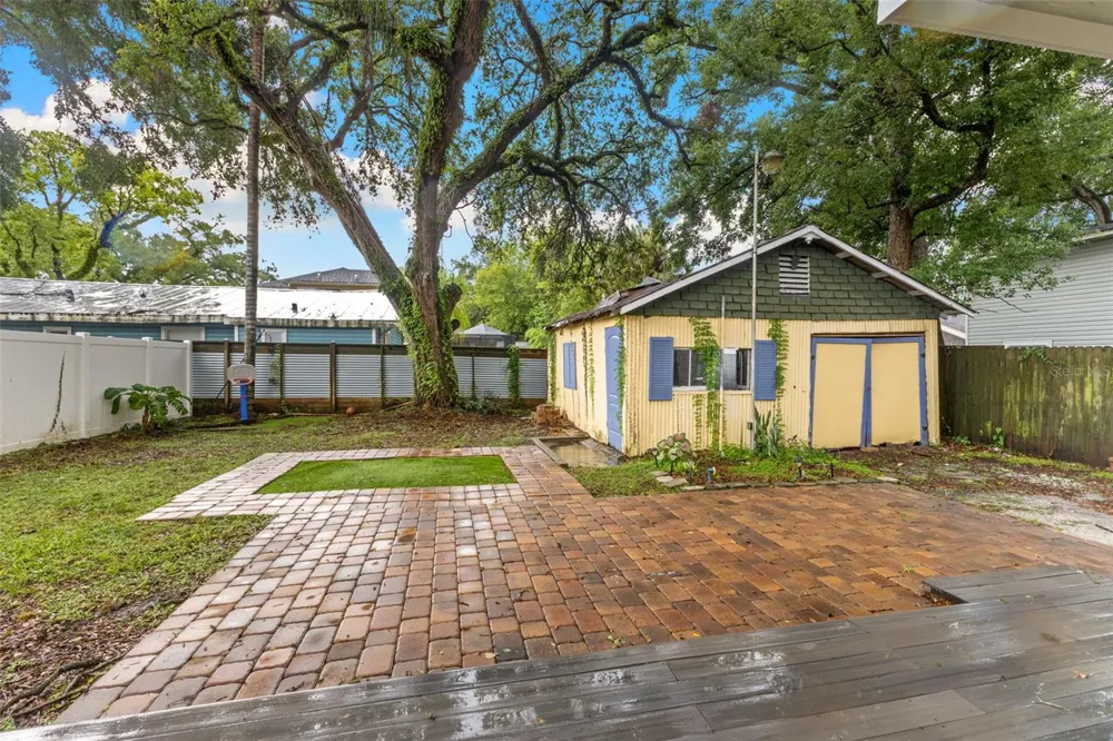 304 W FLORA STREET Tampa, FL 33604