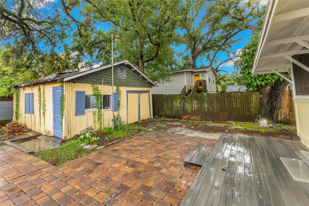 304 W FLORA STREET Tampa, FL 33604