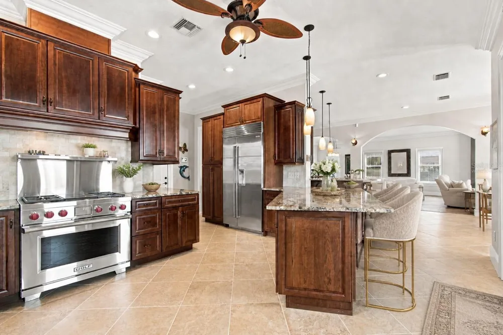 11220 8TH STREET E Treasure Island, FL 33706