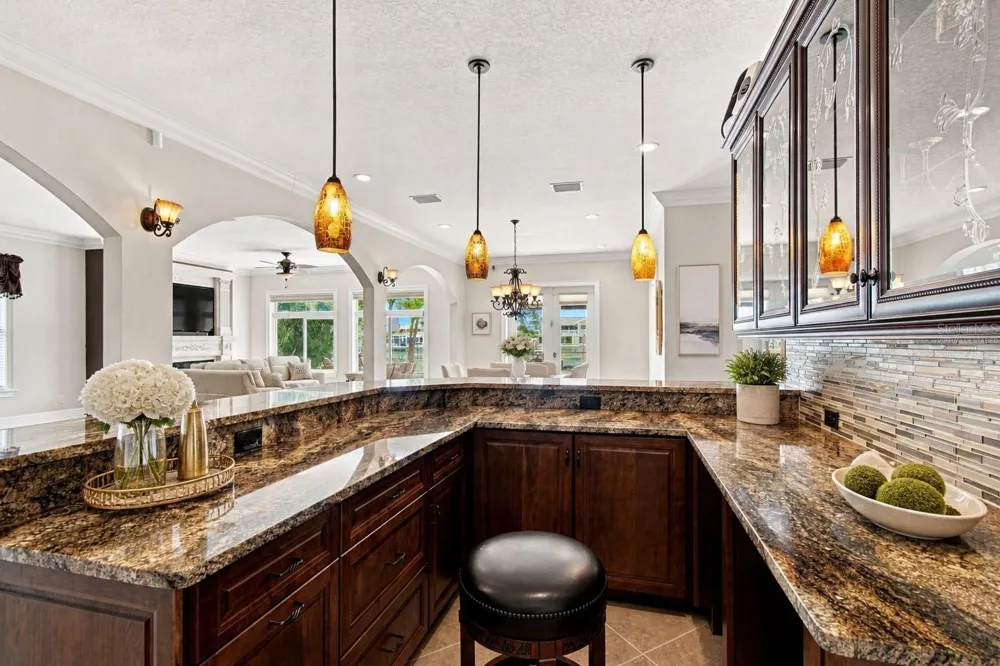 11220 8TH STREET E Treasure Island, FL 33706