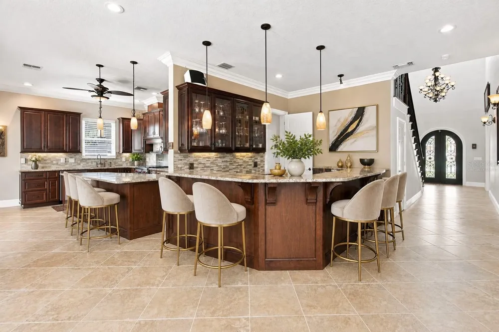 11220 8TH STREET E Treasure Island, FL 33706