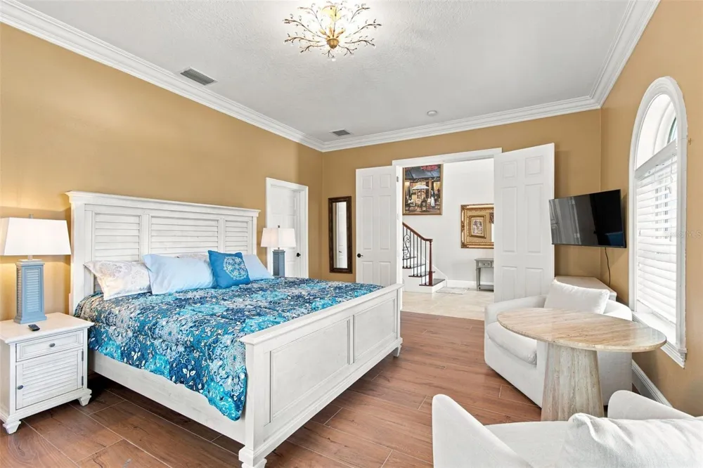 11220 8TH STREET E Treasure Island, FL 33706