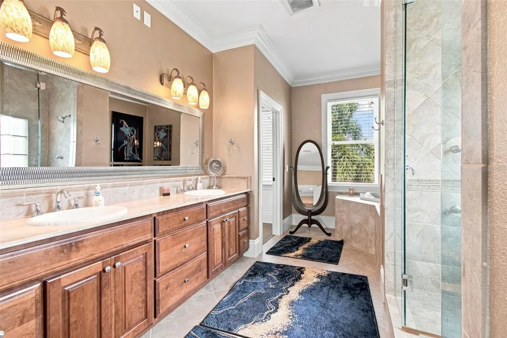 11220 8TH STREET E Treasure Island, FL 33706