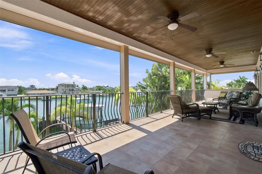 11220 8TH STREET E Treasure Island, FL 33706