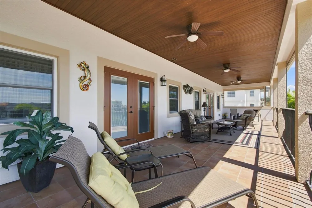 11220 8TH STREET E Treasure Island, FL 33706