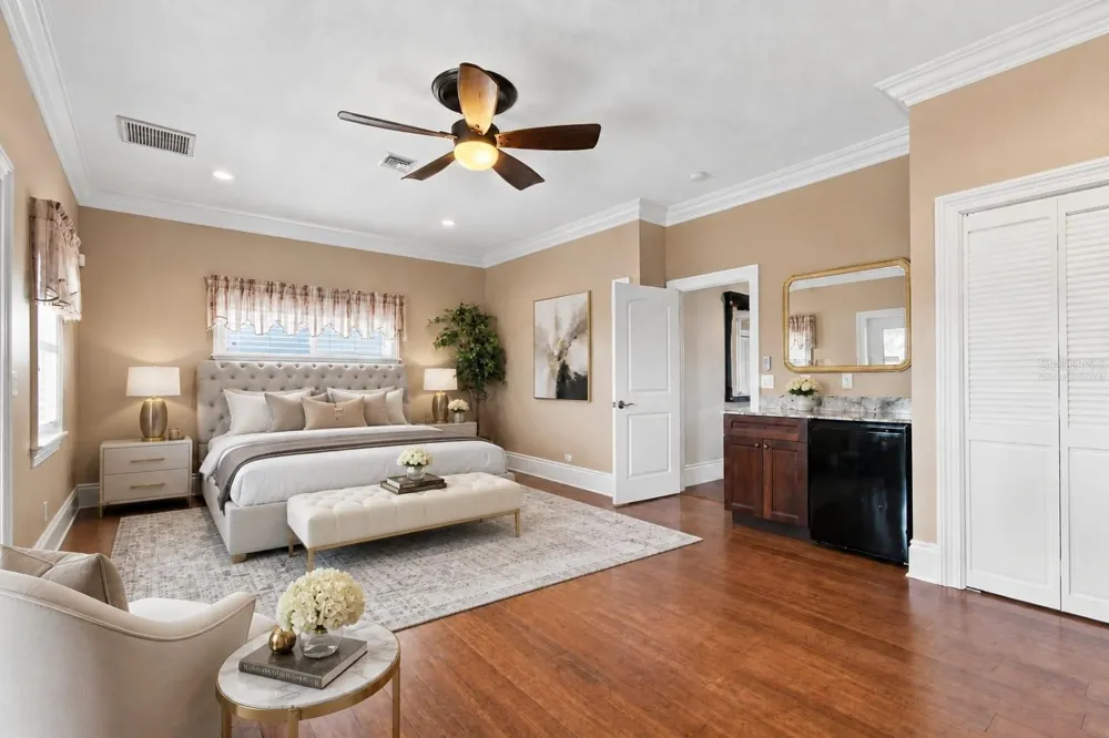 11220 8TH STREET E Treasure Island, FL 33706