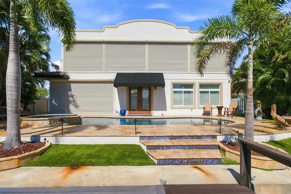 11220 8TH STREET E Treasure Island, FL 33706