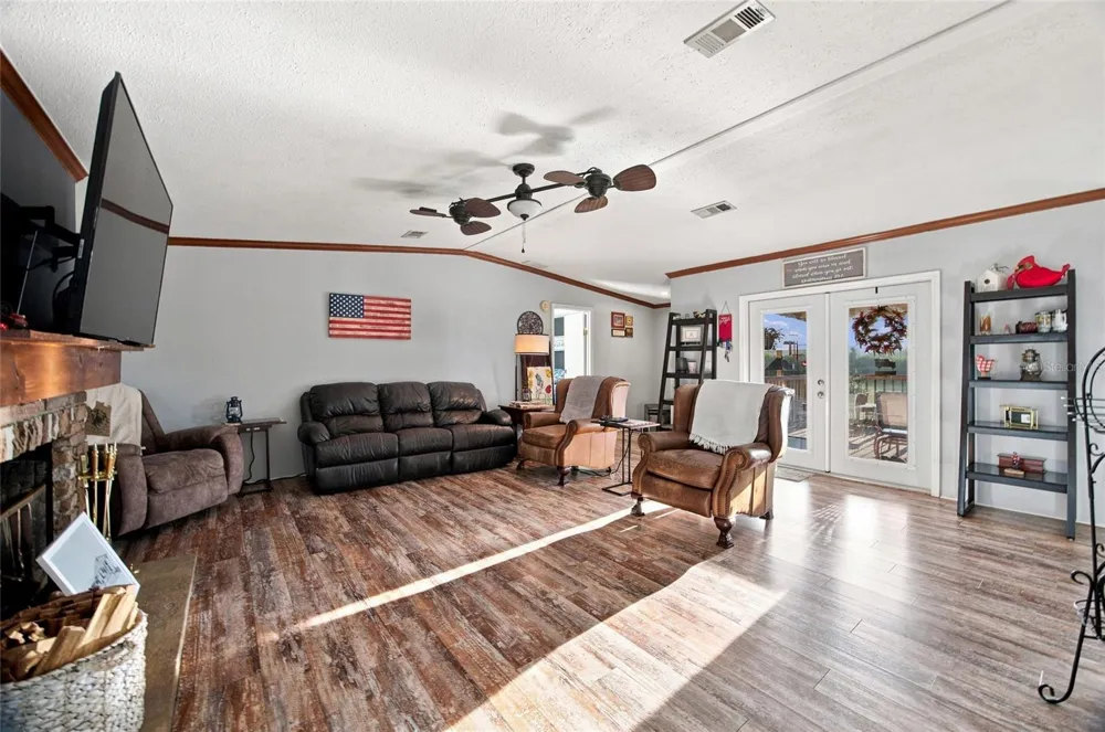 3102 PORTER ROAD Lithia, FL 33547