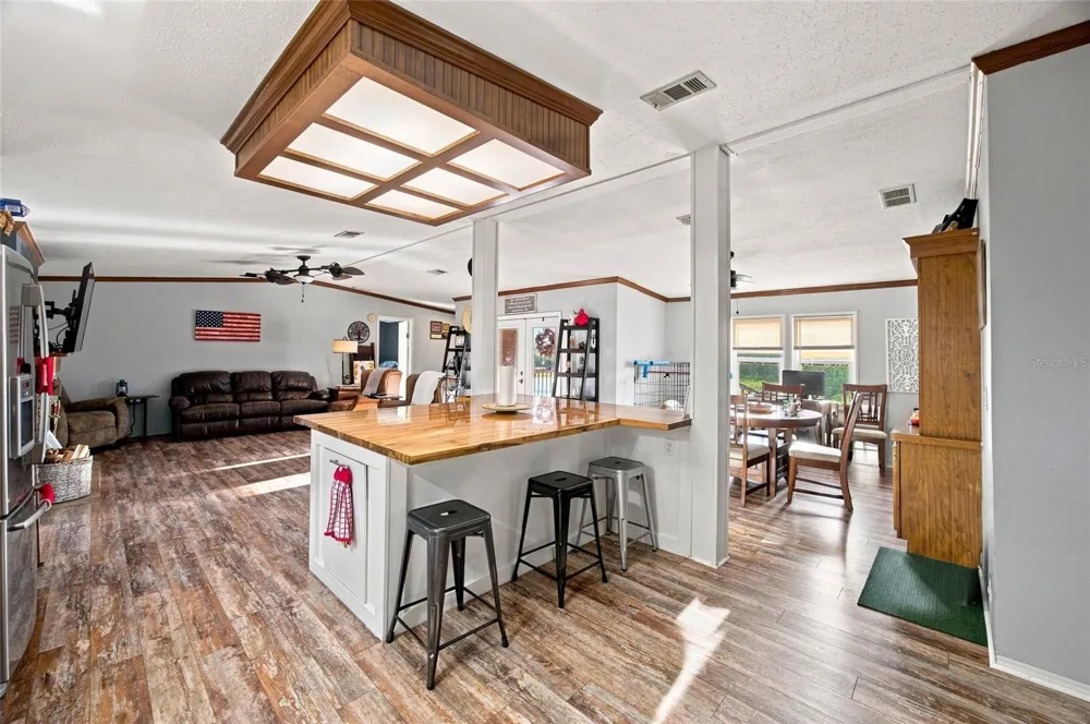 3102 PORTER ROAD Lithia, FL 33547