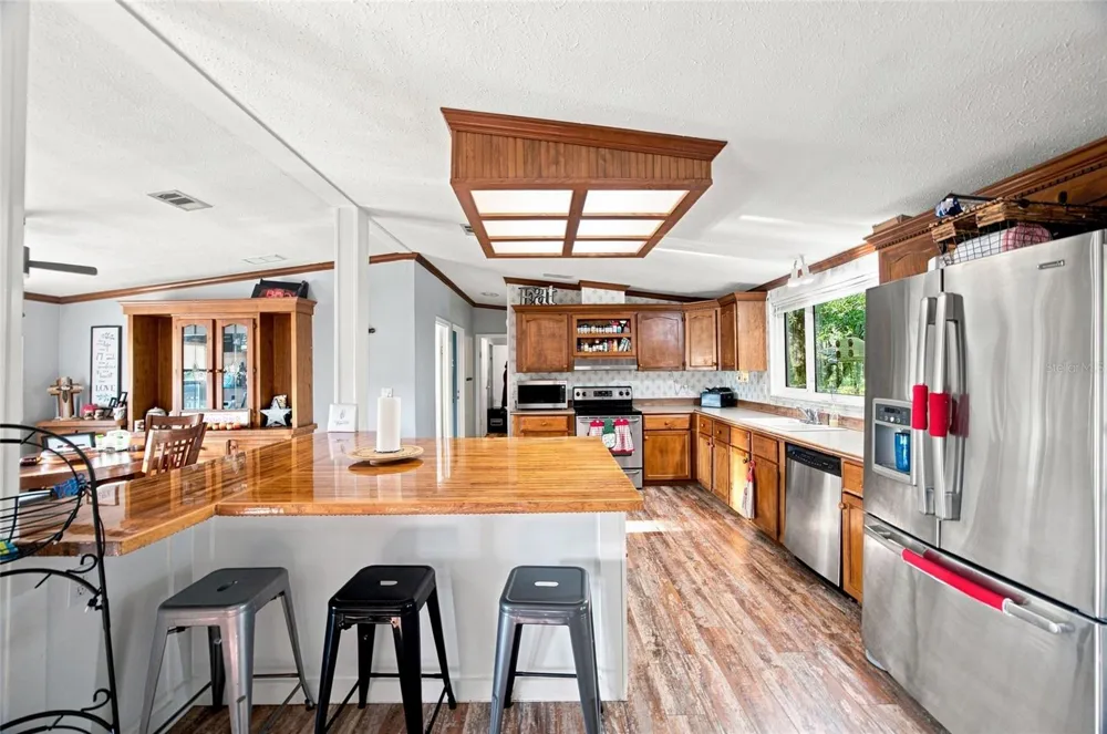 3102 PORTER ROAD Lithia, FL 33547