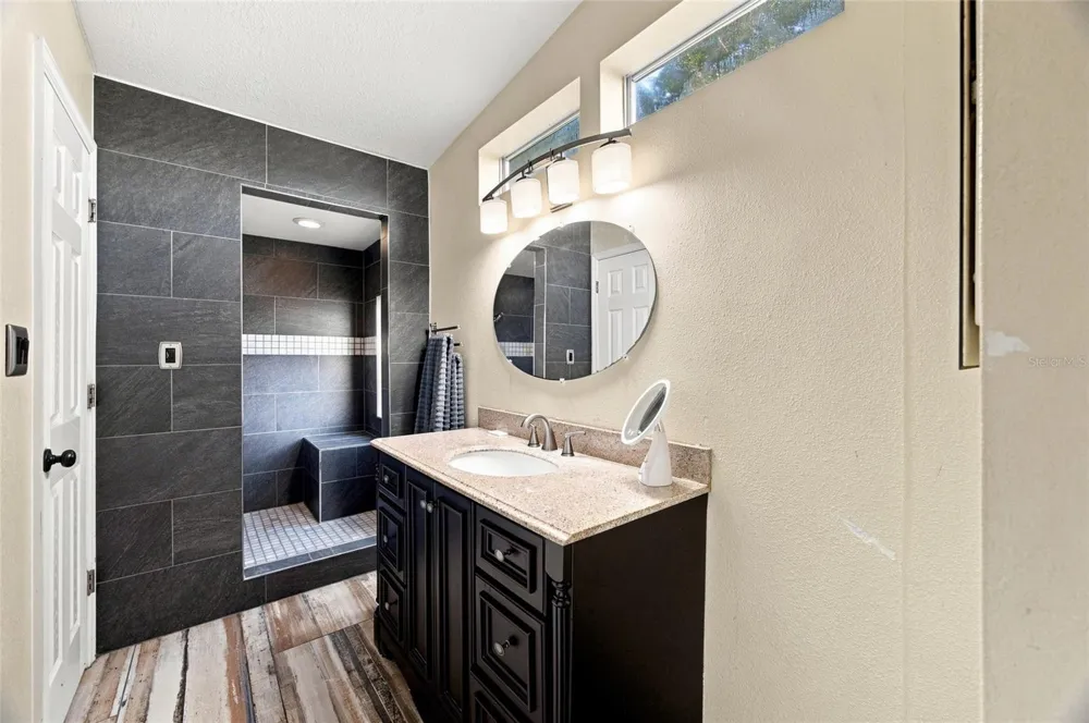 3102 PORTER ROAD Lithia, FL 33547