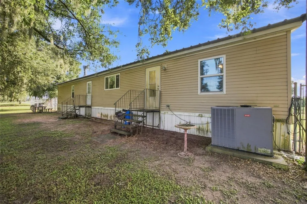 3102 PORTER ROAD Lithia, FL 33547