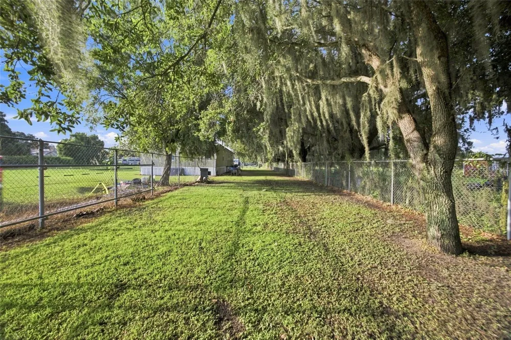 3102 PORTER ROAD Lithia, FL 33547