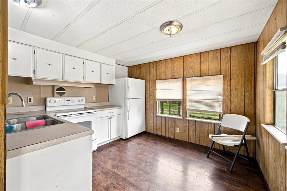 3102 PORTER ROAD Lithia, FL 33547