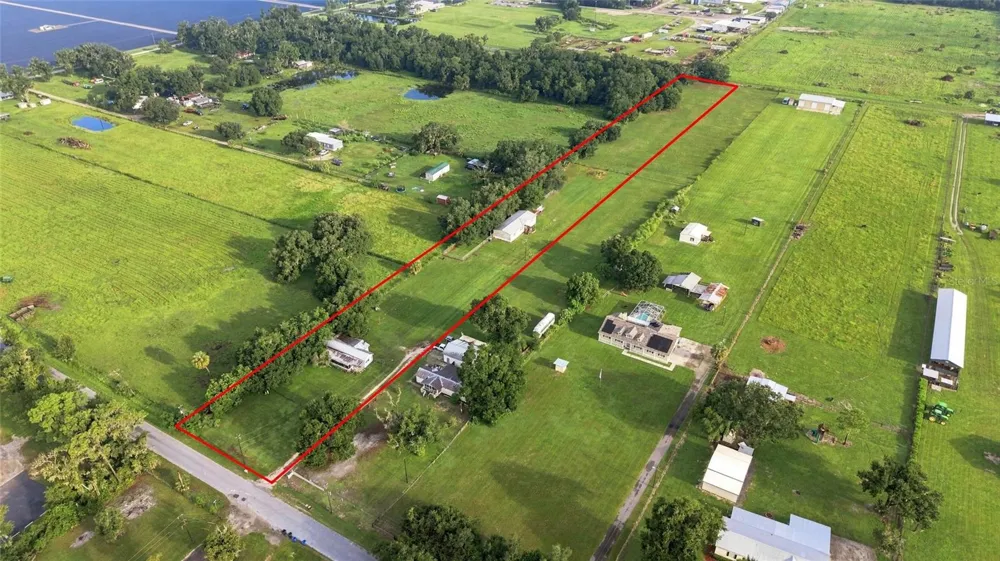 3102 PORTER ROAD Lithia, FL 33547