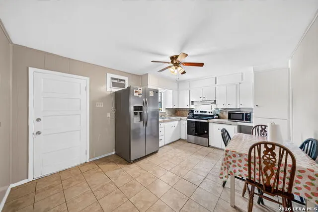 850 FM 743 Kenedy, TX 78119