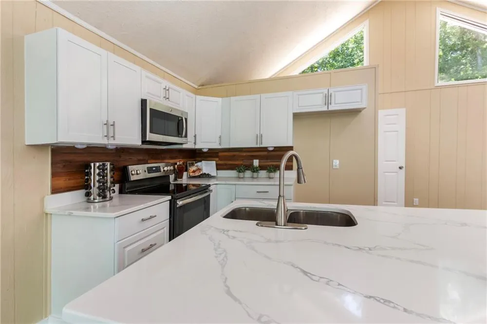 1194 Booger Hollow Road SW Lindale, GA 30147