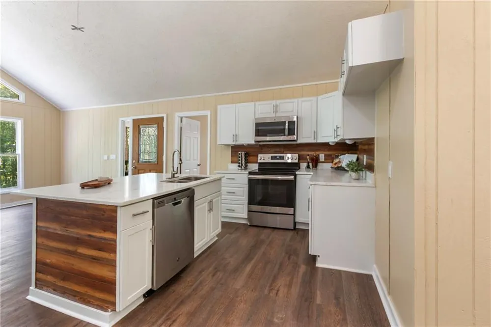 1194 Booger Hollow Road SW Lindale, GA 30147