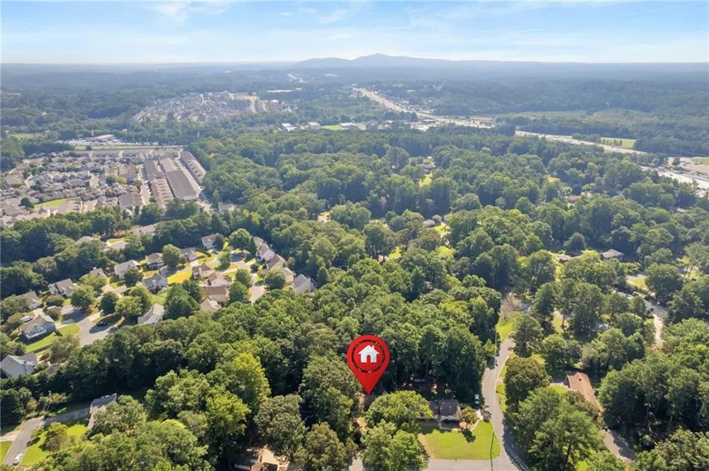 920 Kings Court Woodstock, GA 30189