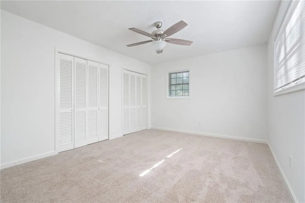 920 Kings Court Woodstock, GA 30189