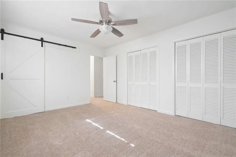 920 Kings Court Woodstock, GA 30189