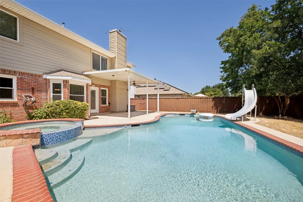 2902 Yukon Drive Corinth, TX 76210