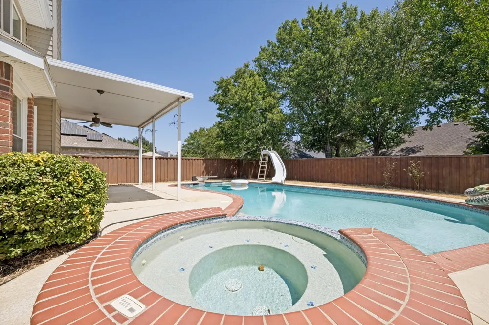 2902 Yukon Drive Corinth, TX 76210
