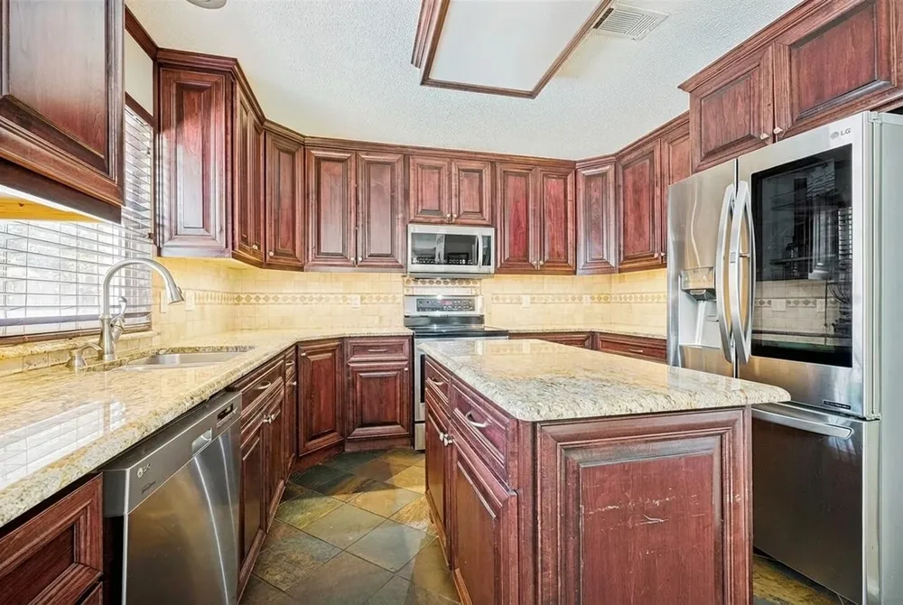 2902 Yukon Drive Corinth, TX 76210