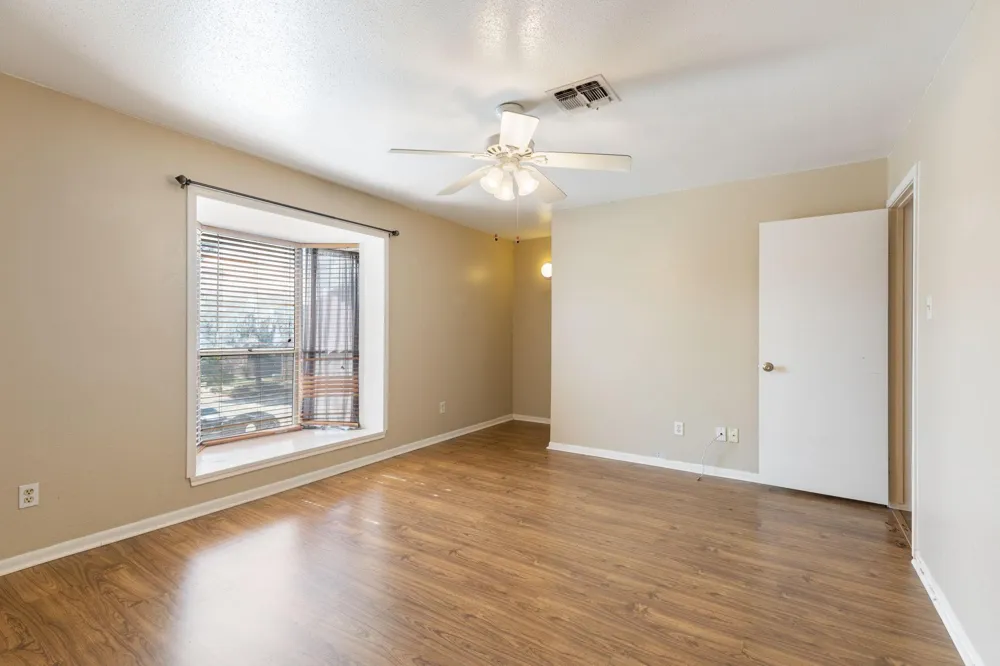 1919 Place Rebecca Lane #H16 Houston, TX 77090