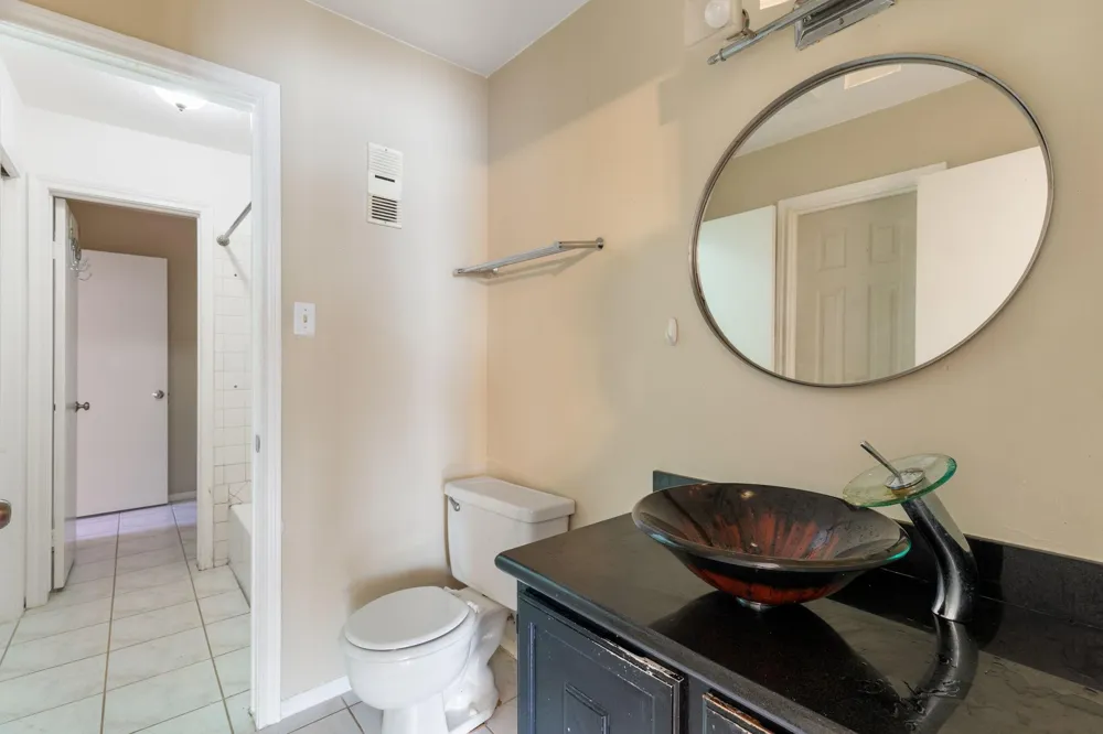 1919 Place Rebecca Lane #H16 Houston, TX 77090