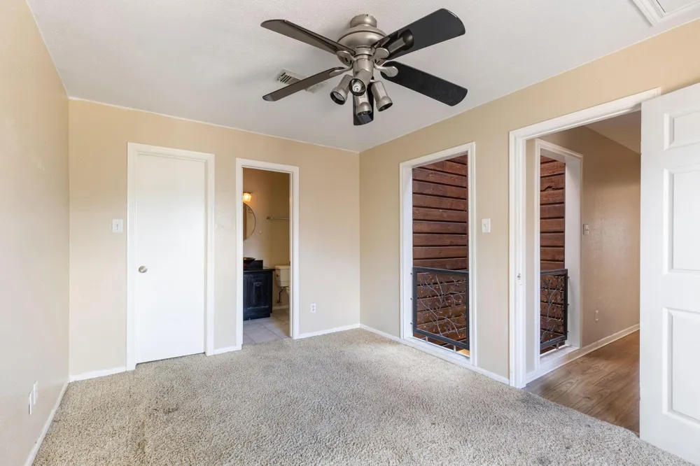 1919 Place Rebecca Lane #H16 Houston, TX 77090