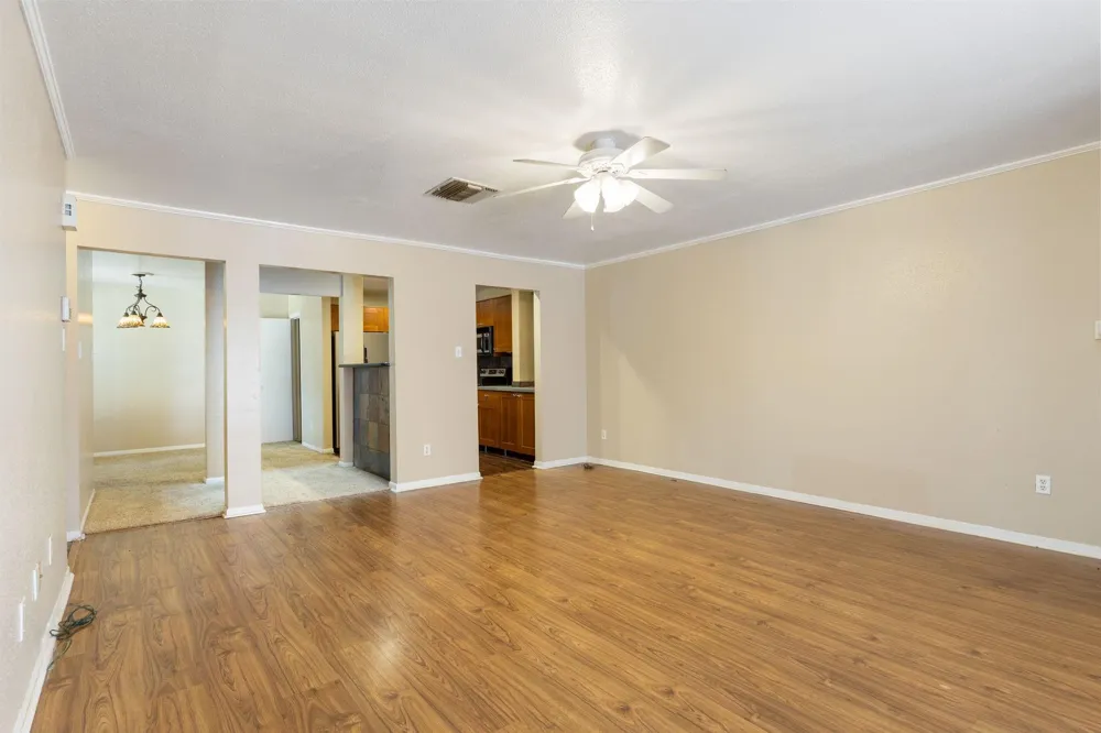 1919 Place Rebecca Lane #H16 Houston, TX 77090