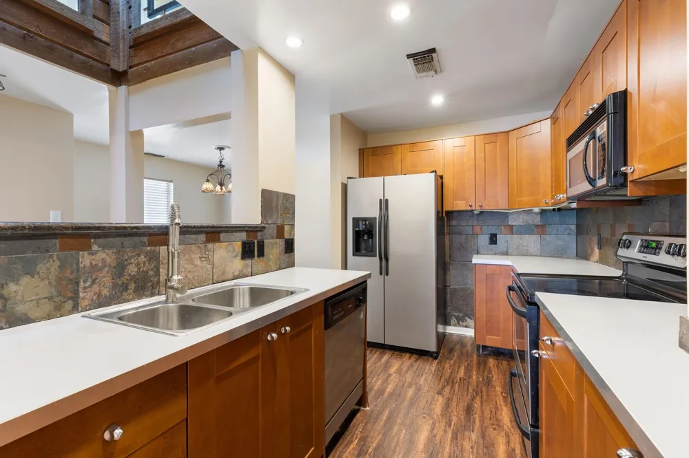 1919 Place Rebecca Lane #H16 Houston, TX 77090