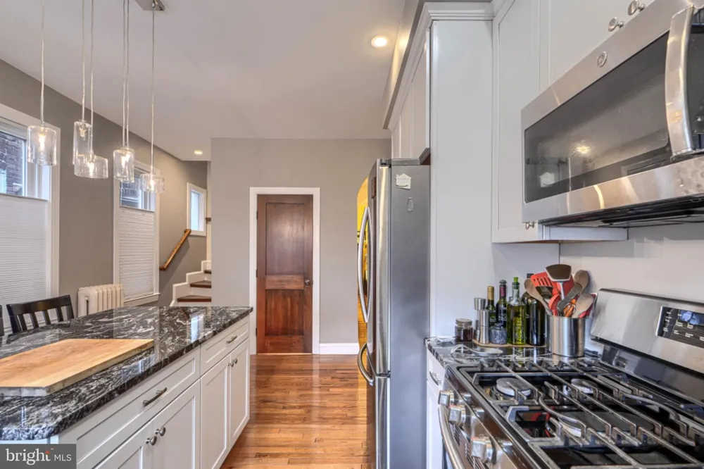 2710 CALVERT STREET Baltimore, MD 21218