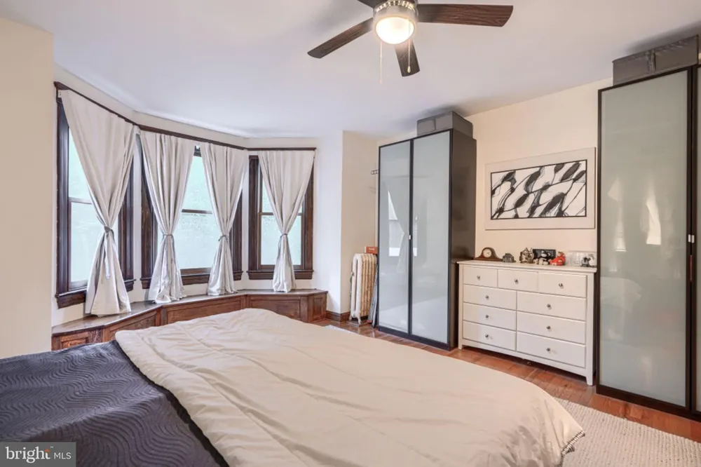 2710 CALVERT STREET Baltimore, MD 21218