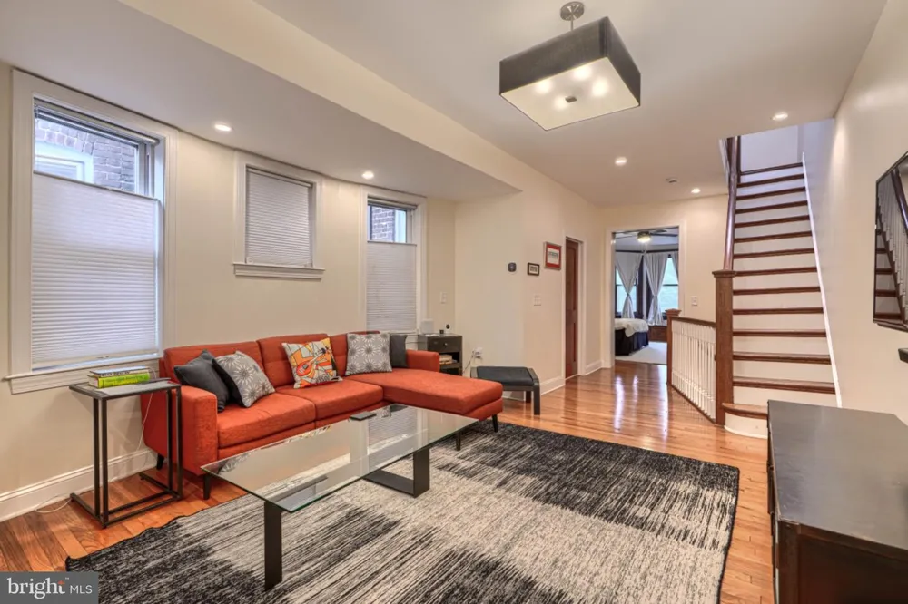 2710 CALVERT STREET Baltimore, MD 21218