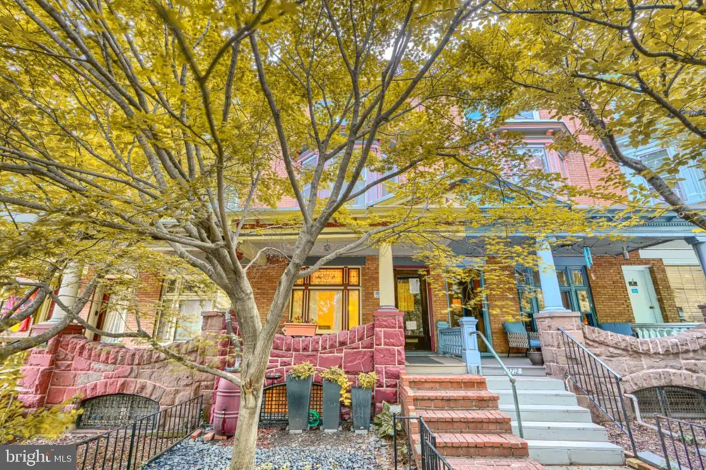 2710 CALVERT STREET Baltimore, MD 21218