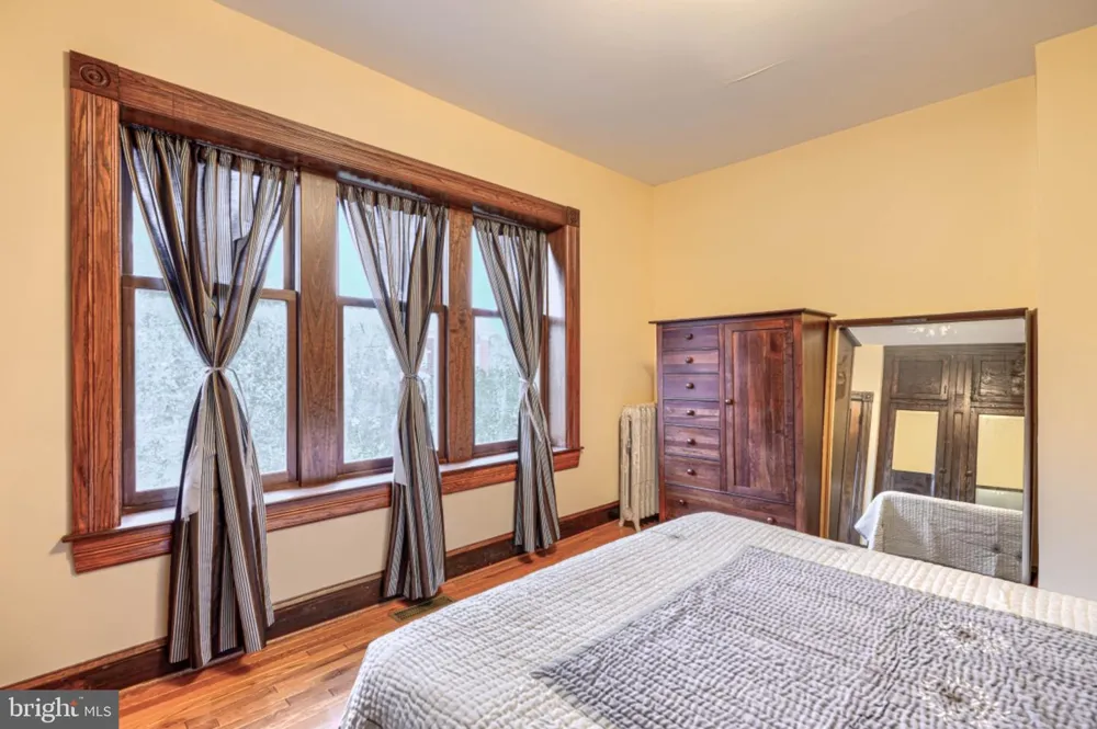 2710 CALVERT STREET Baltimore, MD 21218