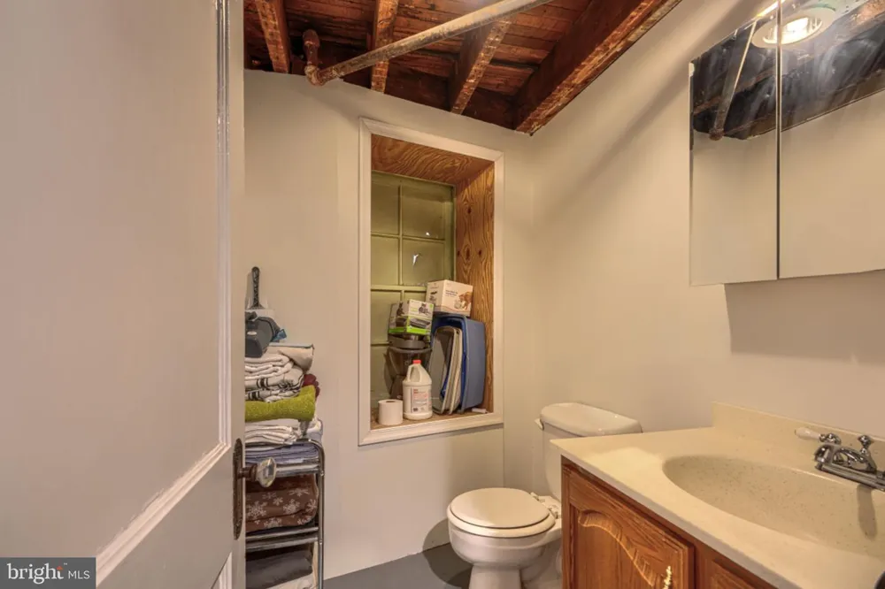2710 CALVERT STREET Baltimore, MD 21218