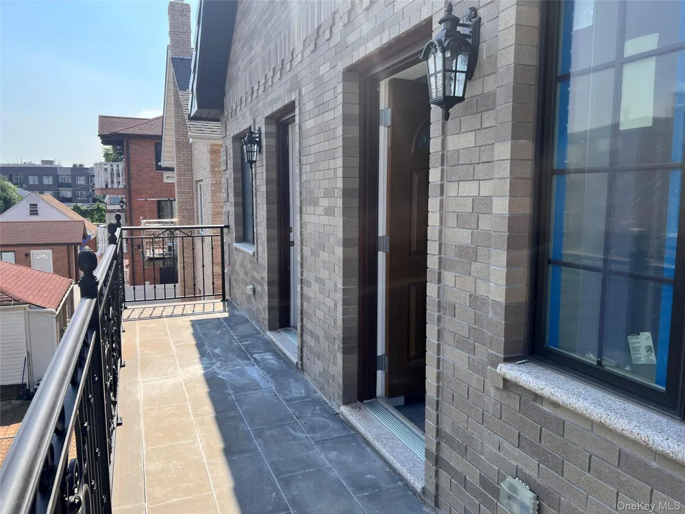 5647 136th Street Flushing, NY 11355