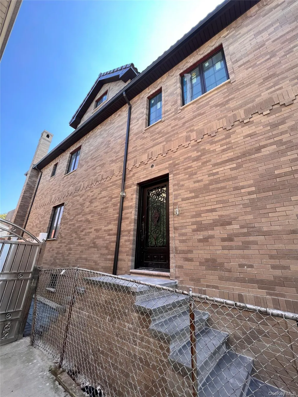 5647 136th Street Flushing, NY 11355