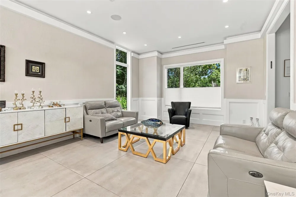 131 spook rock Road Suffern, NY 10901