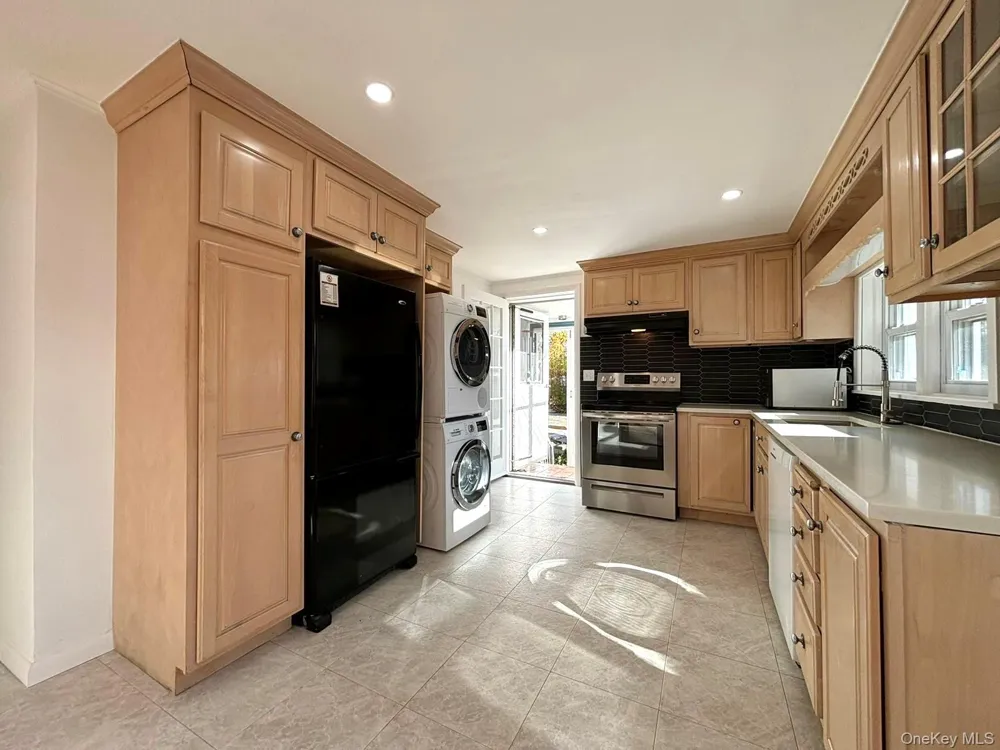 25 W Lakeshore Drive #Upper unit Carmel, NY 10512