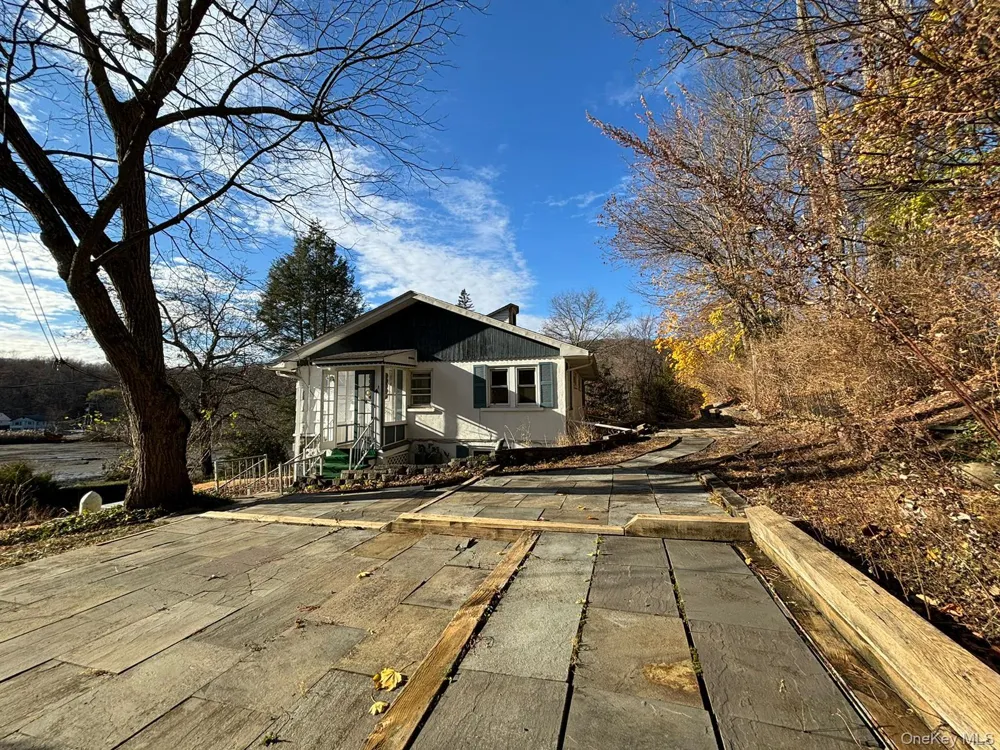 25 W Lakeshore Drive #Upper unit Carmel, NY 10512