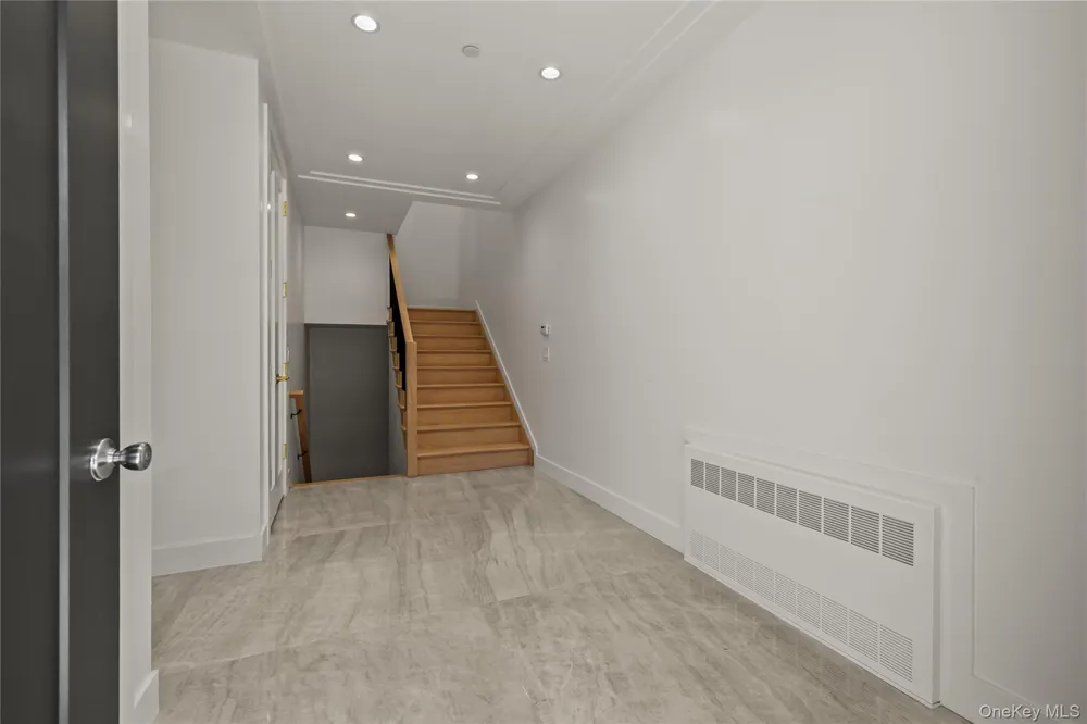 30 Northbrook Road #201 Spring Valley, NY 10977