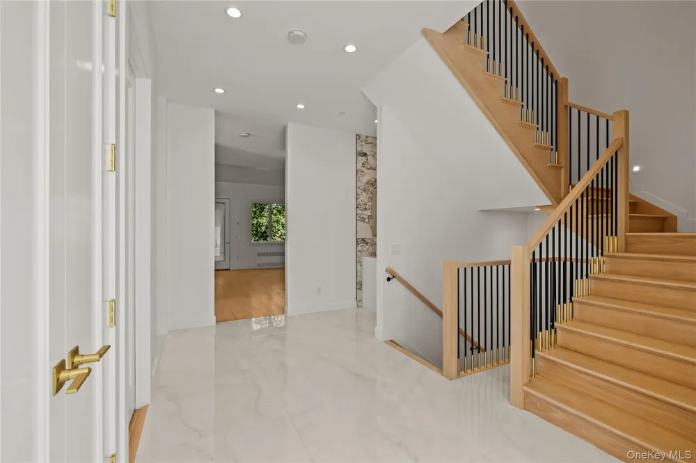30 Northbrook Road #201 Spring Valley, NY 10977