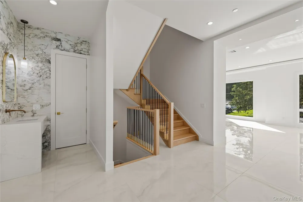30 Northbrook Road #201 Spring Valley, NY 10977